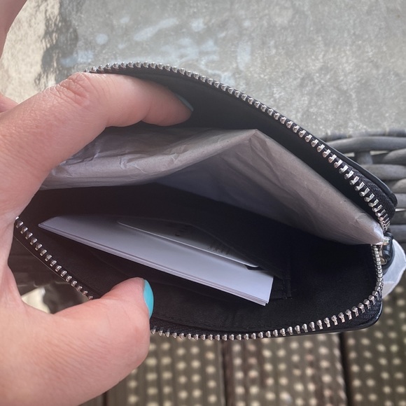 NWT coach wristlet - Picture 4 of 7